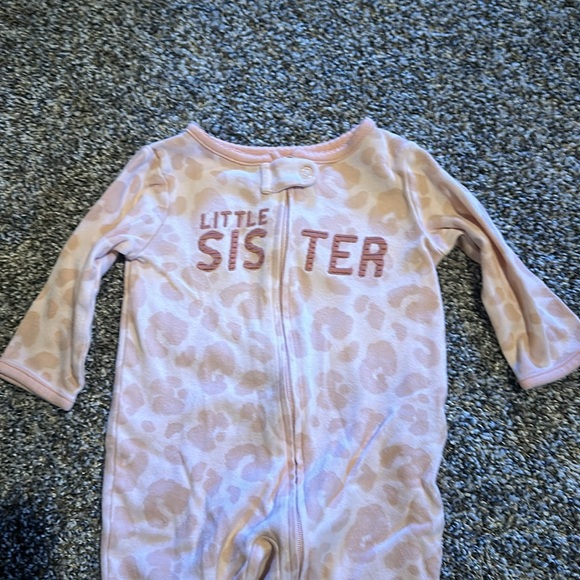 Carters Brand Footie Pajamas "Little Sister" Size 3-6 Months Great Condition - Picture 3 of 10